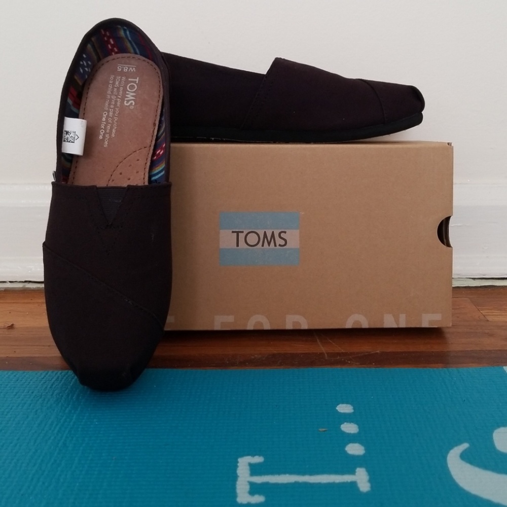 TOMS shoes